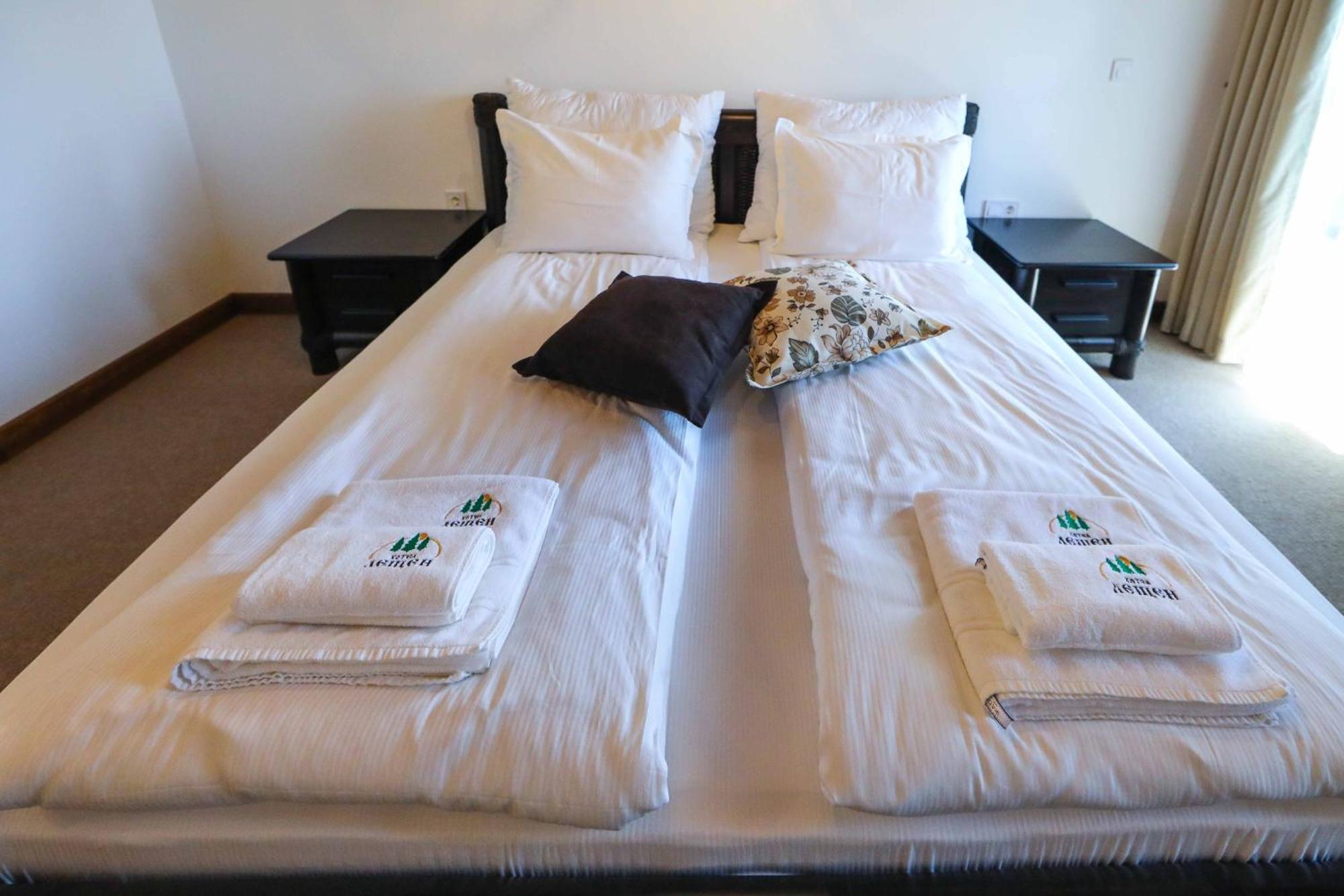 Hotel Leshten Phòng bức ảnh