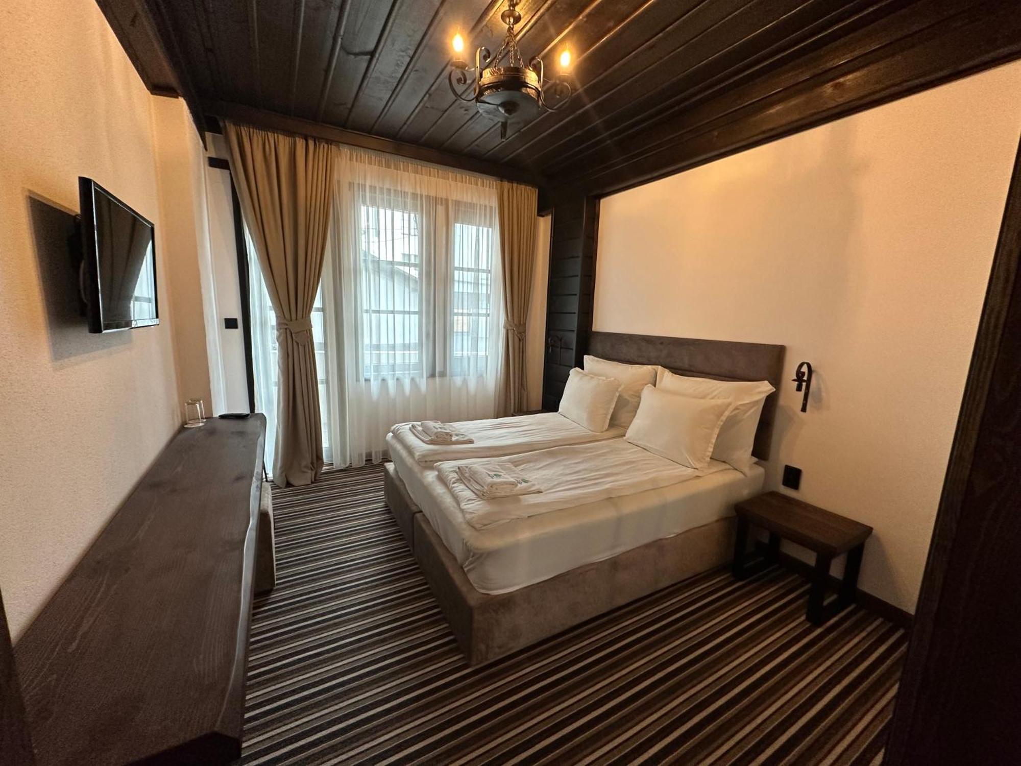 Hotel Leshten Ngoại thất bức ảnh